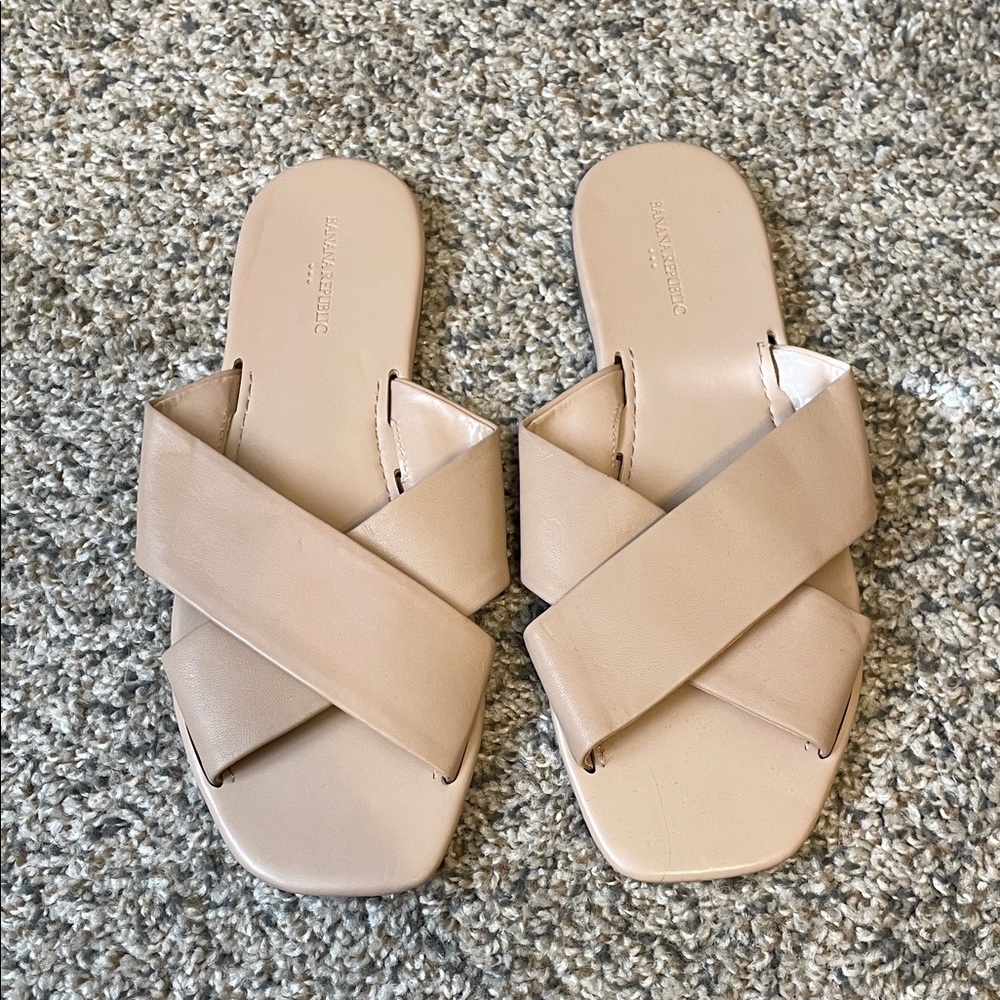 Banana Republic Women's Beige Cross-Strap Sandals